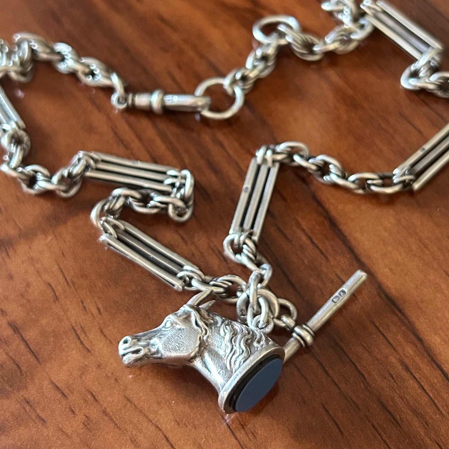 Unisex Agate horse and fancy link silver Necklace