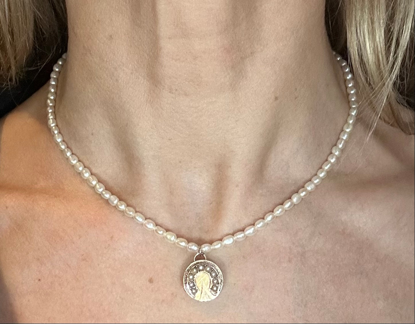 Fresh Water pearl and horseshoe charm Necklace