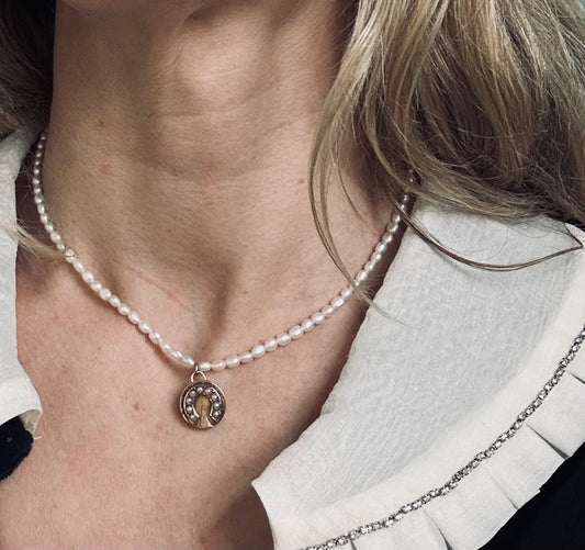 Fresh Water pearl and horseshoe charm Necklace