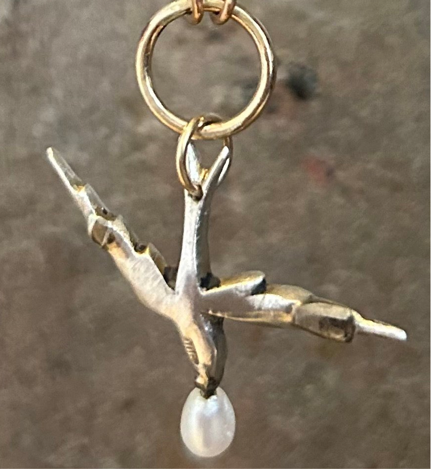 Victorian fine silver Swallow with paste stones and freshwater pearl necklace