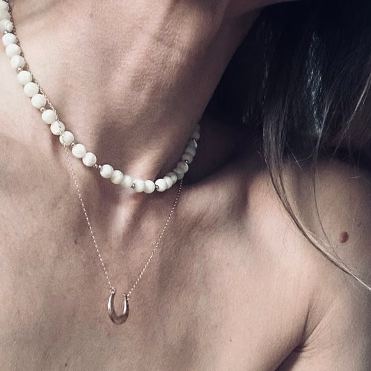 Vintage Mother of Pearl beaded short Necklace