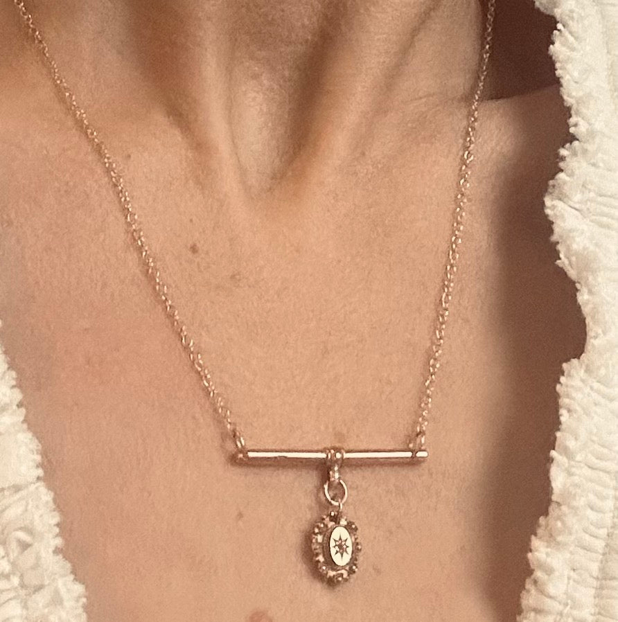 T bar & Victorian diamond pin necklace